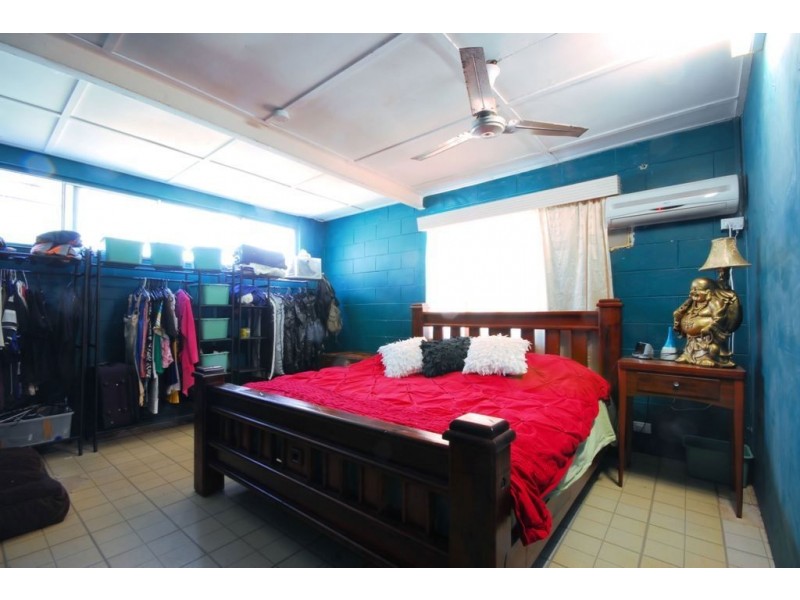 9 Ives Street, Kirwan QLD 4817