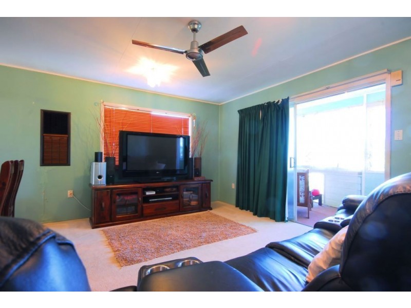 9 Ives Street, Kirwan QLD 4817