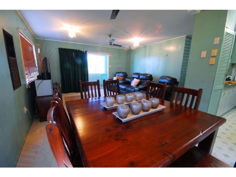 9 Ives Street, Kirwan QLD 4817