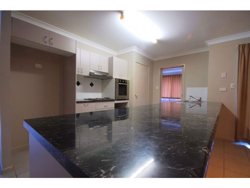 40 Woodwark Drive, Bushland Beach QLD 4818