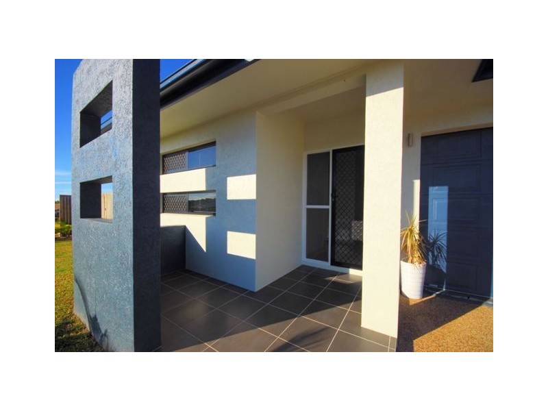 3 Yanooa Court, Bushland Beach QLD 4818