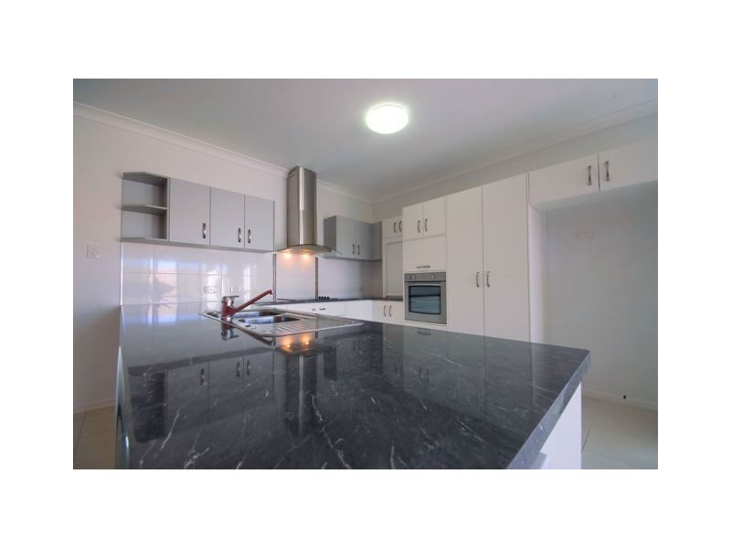 3 Yanooa Court, Bushland Beach QLD 4818