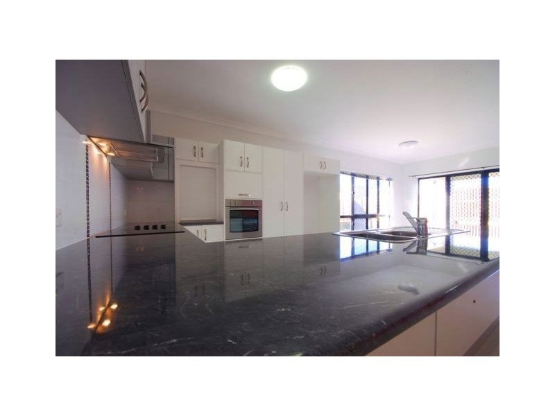 3 Yanooa Court, Bushland Beach QLD 4818