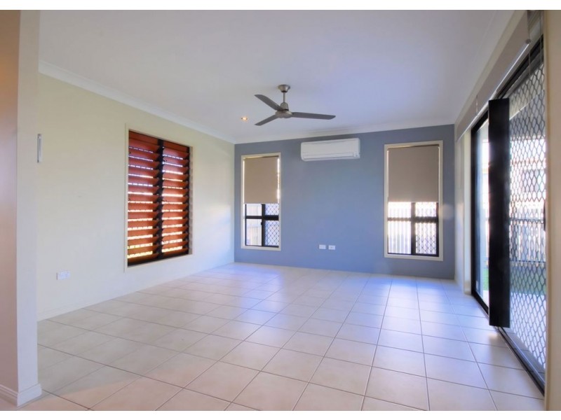 8 Summergold Street, Mount Low QLD 4818