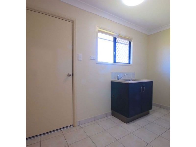 8 Summergold Street, Mount Low QLD 4818