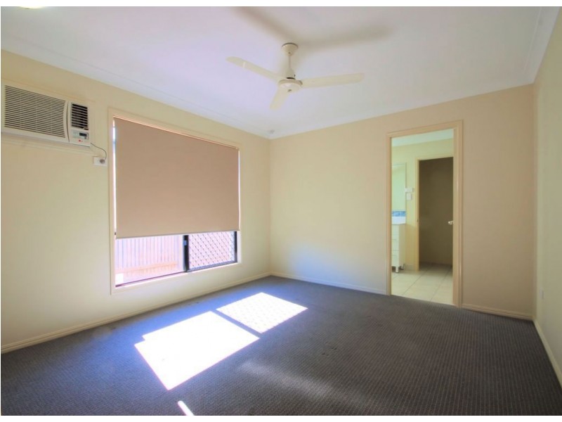 8 Summergold Street, Mount Low QLD 4818