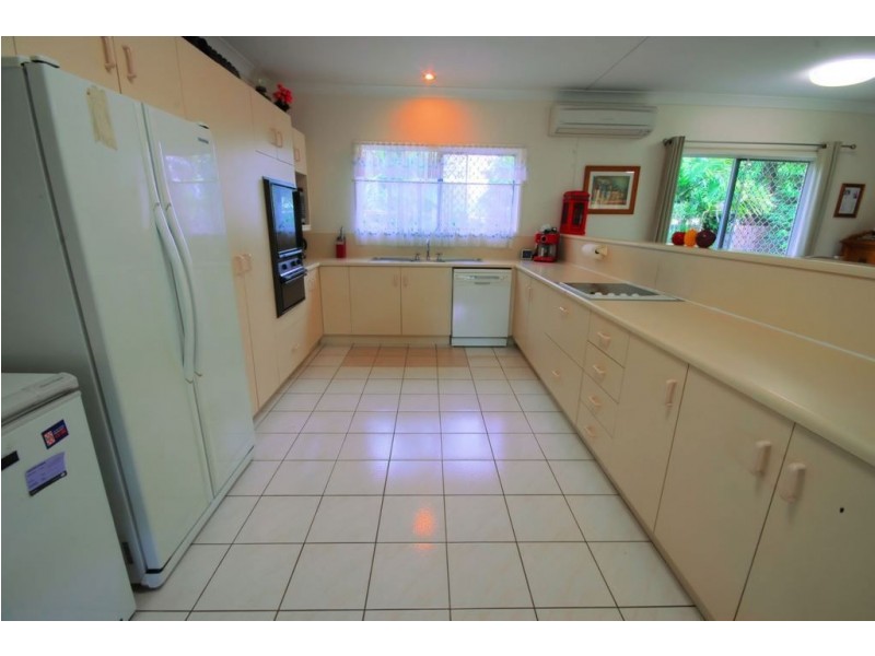 3 Almond Court, Bushland Beach QLD 4818