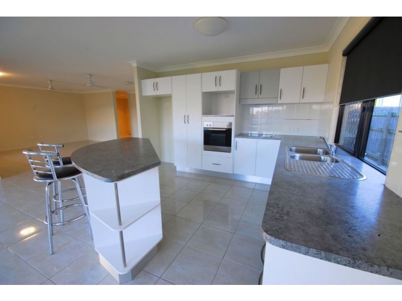 13 Chapple Street, Mount Louisa QLD 4814