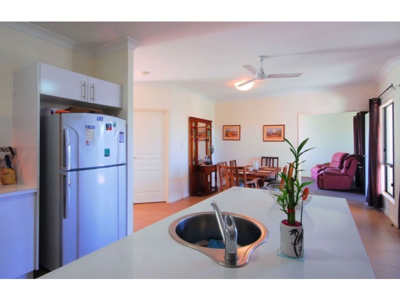 152 Daintree Drive, Bushland Beach QLD 4818