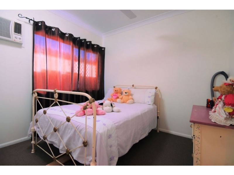 152 Daintree Drive, Bushland Beach QLD 4818