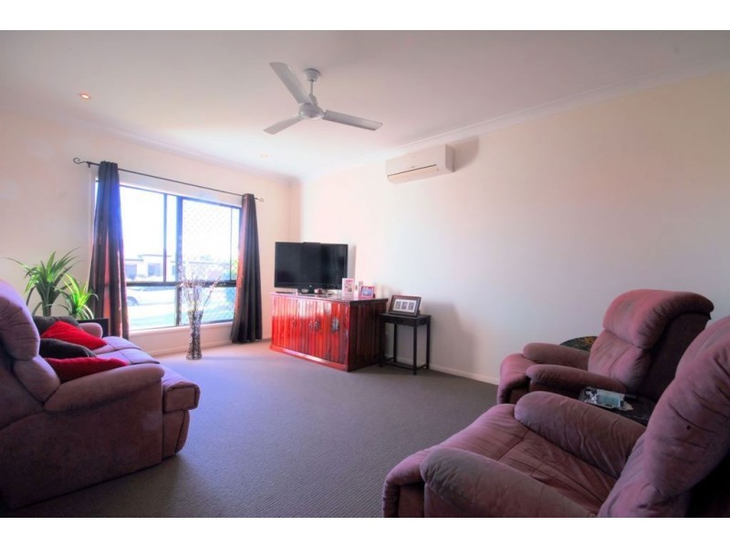 152 Daintree Drive, Bushland Beach QLD 4818