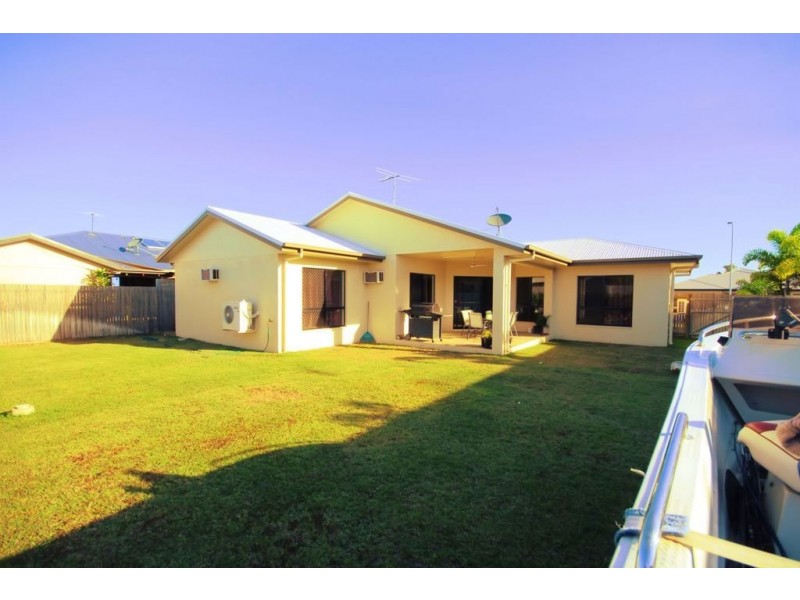 152 Daintree Drive, Bushland Beach QLD 4818