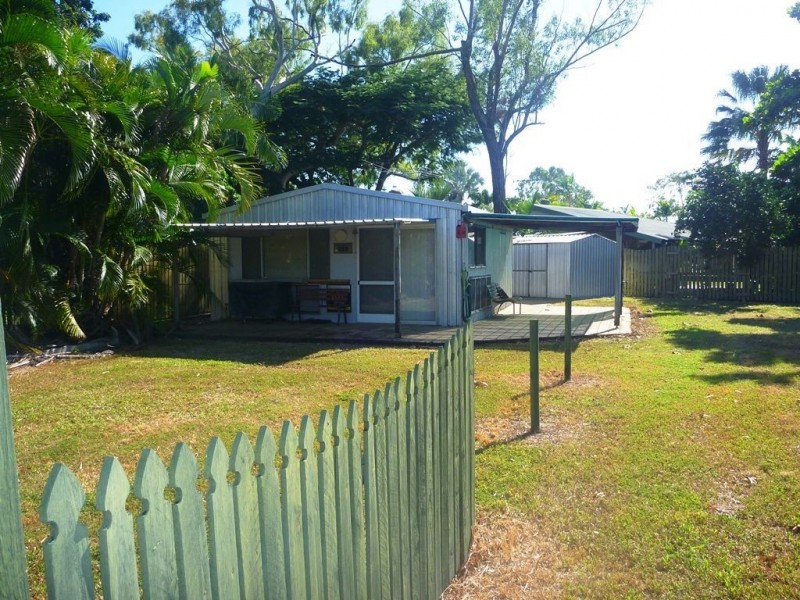 2 Fitzpatrick Street, Balgal Beach QLD 4816