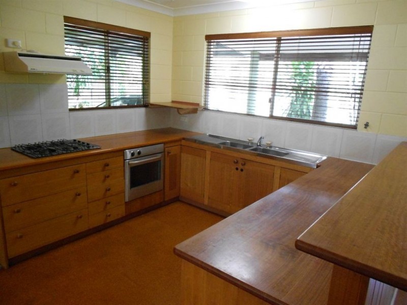 15 Macadamia Court, Bushland Beach QLD 4818