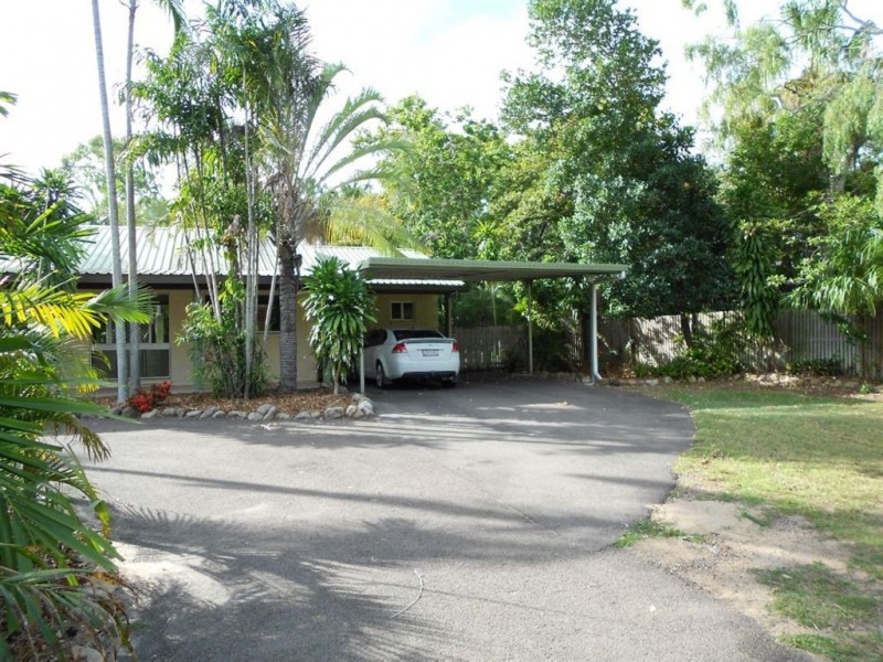 15 Macadamia Court, Bushland Beach QLD 4818