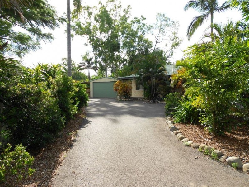 15 Macadamia Court, Bushland Beach QLD 4818
