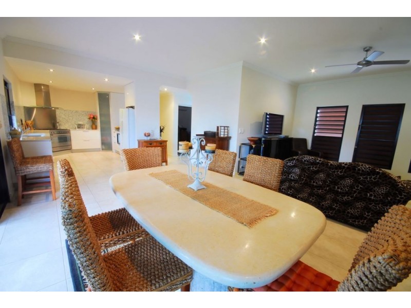 49 Waterview Drive, Bushland Beach QLD 4818