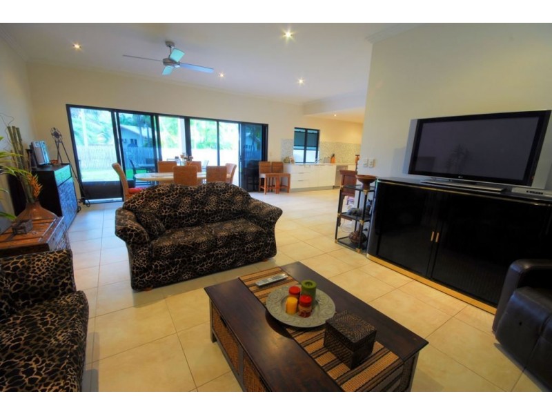 49 Waterview Drive, Bushland Beach QLD 4818