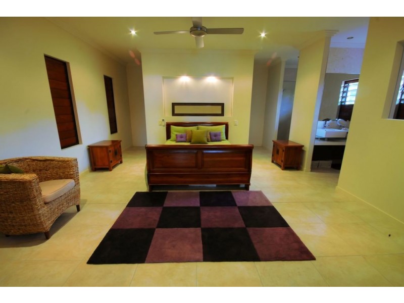 49 Waterview Drive, Bushland Beach QLD 4818