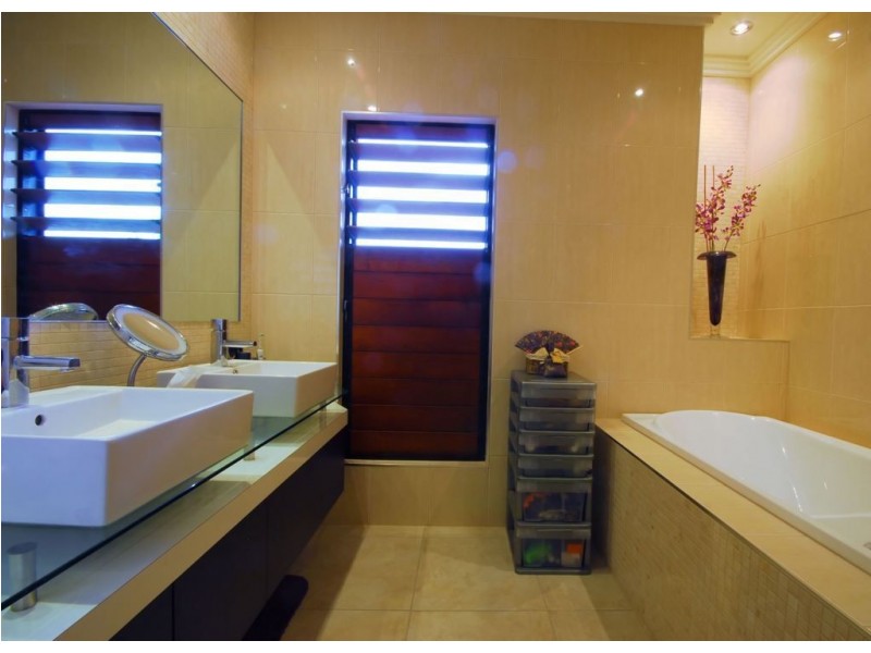 49 Waterview Drive, Bushland Beach QLD 4818