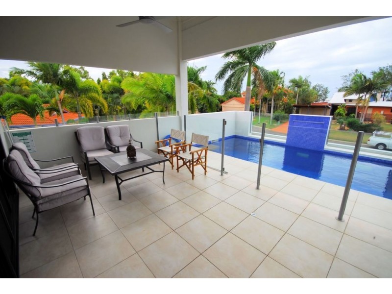 49 Waterview Drive, Bushland Beach QLD 4818