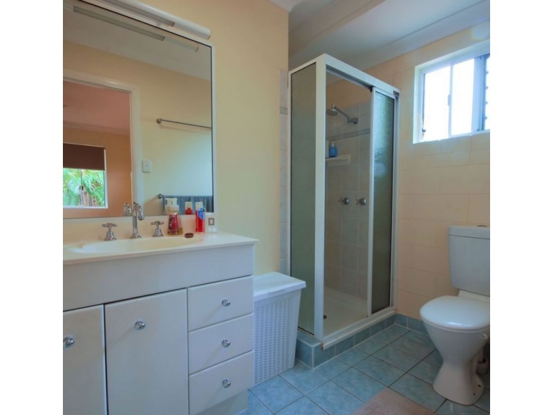 4 Joshua Crescent, Bushland Beach QLD 4818