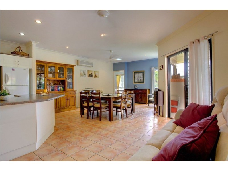 28 Pacific Avenue, Bushland Beach QLD 4818