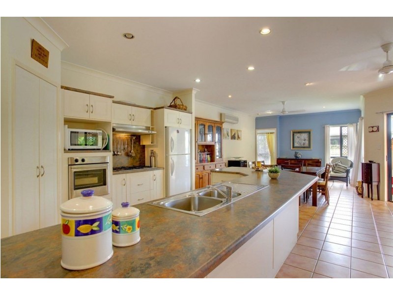 28 Pacific Avenue, Bushland Beach QLD 4818