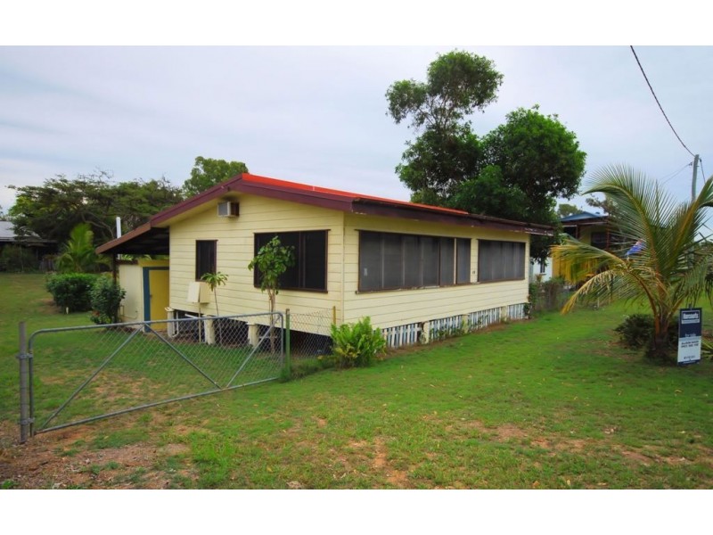 49 Esplanade, Balgal Beach QLD 4816