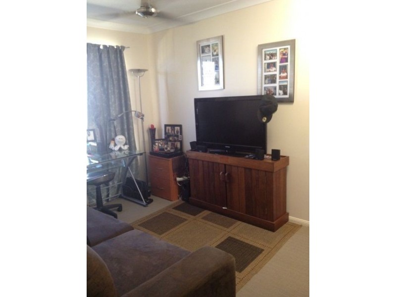 6 Platypus Street, Bushland Beach QLD 4818