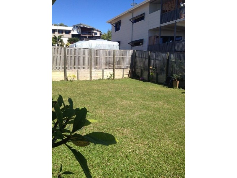 6 Platypus Street, Bushland Beach QLD 4818