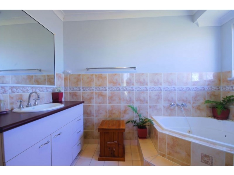 19 Power Court, Jensen QLD 4818