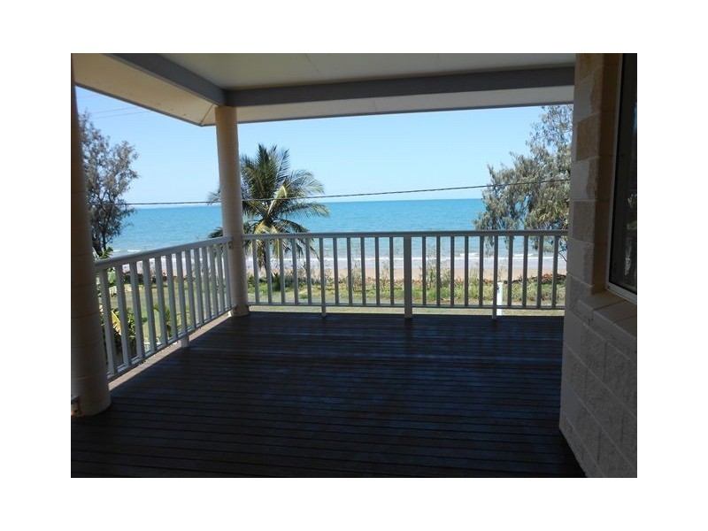 65 Cay Street, Saunders Beach QLD 4818