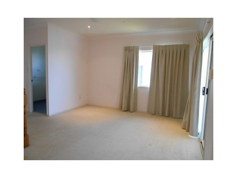 65 Cay Street, Saunders Beach QLD 4818