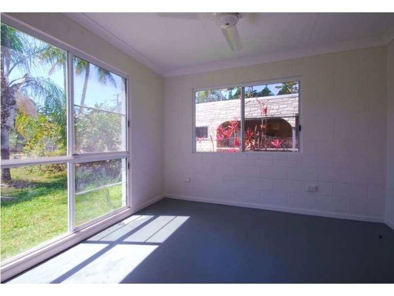 2 Justin Street, Balgal Beach QLD 4816