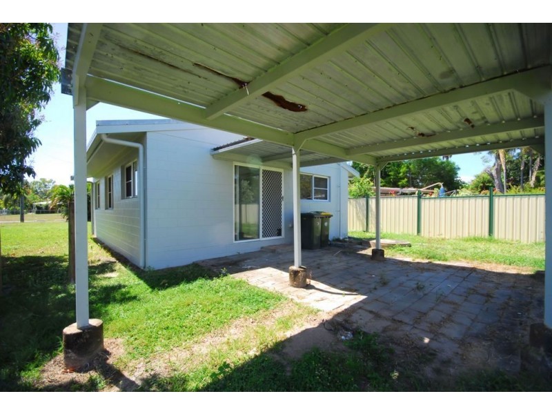 2 Justin Street, Balgal Beach QLD 4816