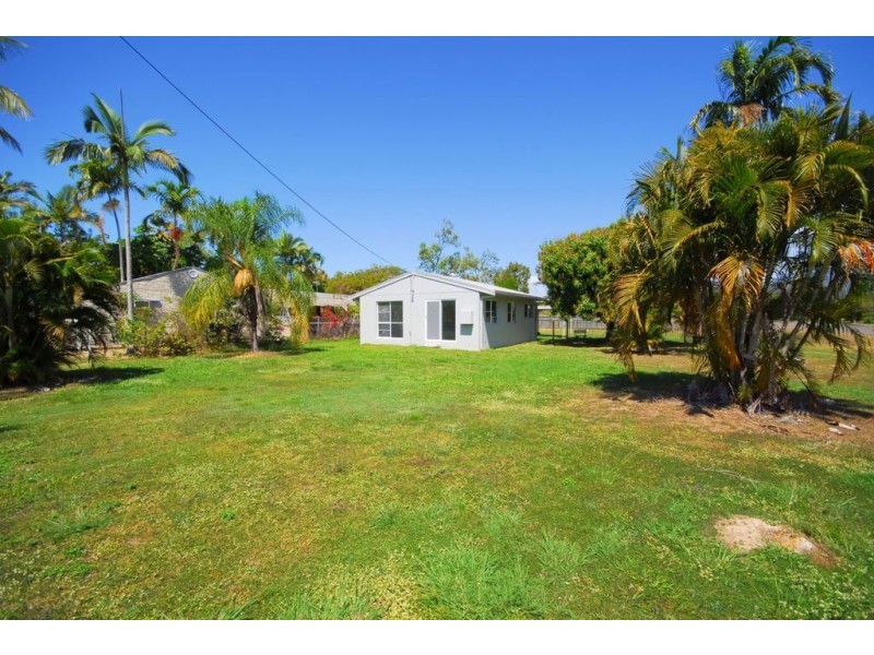 2 Justin Street, Balgal Beach QLD 4816