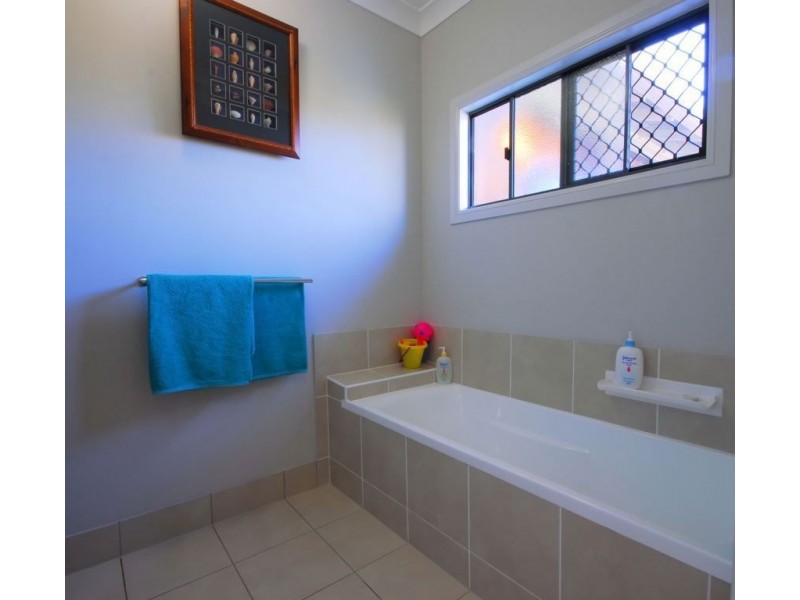 15 Cradler Court, Bluewater QLD 4818