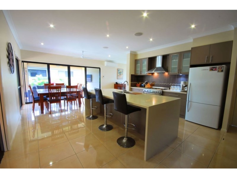 3 Currawinya Court, Bushland Beach QLD 4818