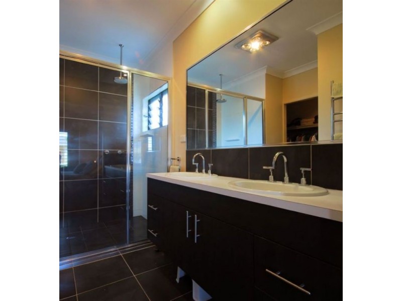 3 Currawinya Court, Bushland Beach QLD 4818