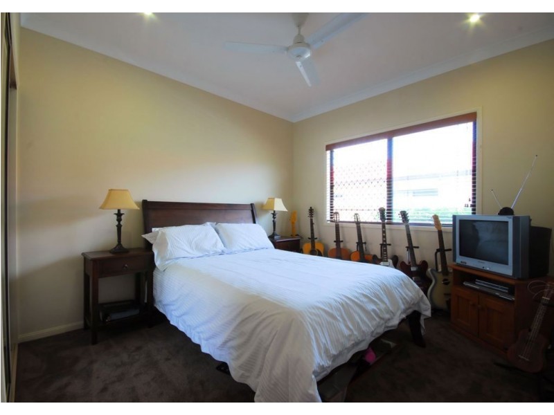 3 Currawinya Court, Bushland Beach QLD 4818