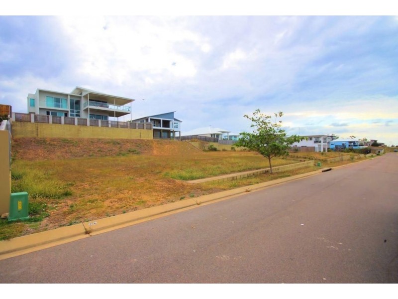 7 Cashell Crescent, Bushland Beach QLD 4818