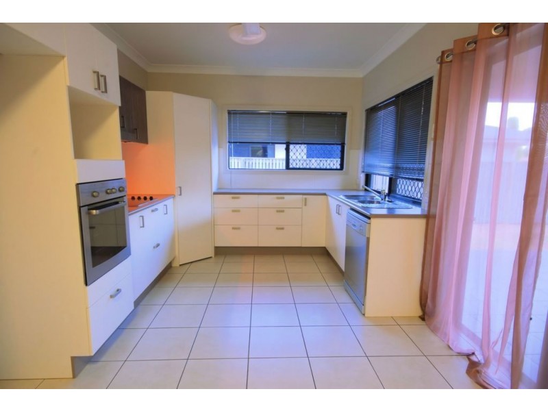 20 Eshelby Street, Bushland Beach QLD 4818