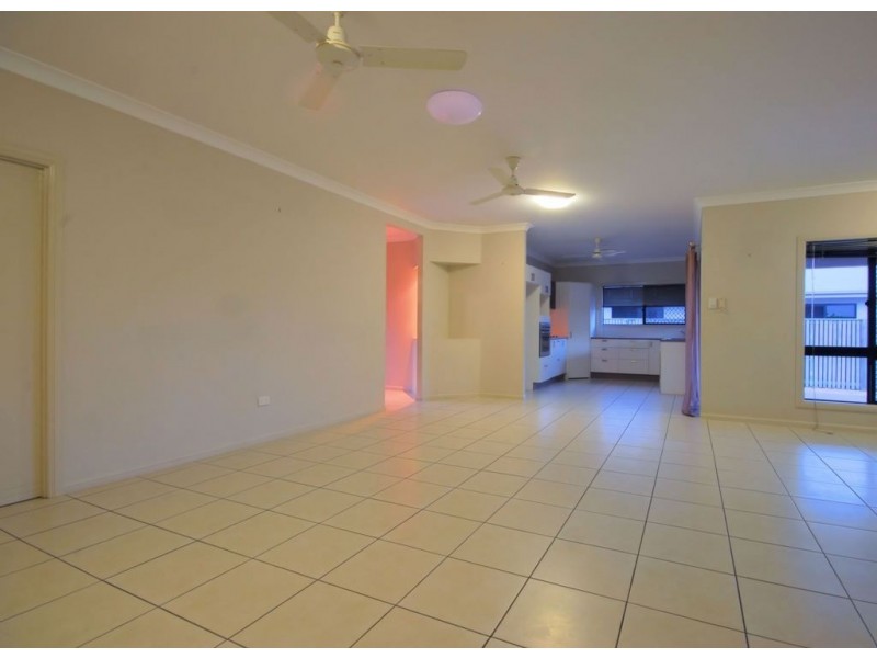 20 Eshelby Street, Bushland Beach QLD 4818