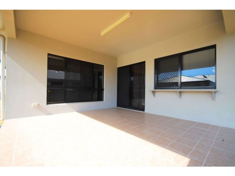 20 Eshelby Street, Bushland Beach QLD 4818