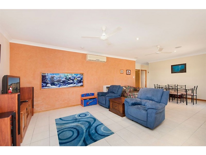 22 Pacific Avenue, Bushland Beach QLD 4818