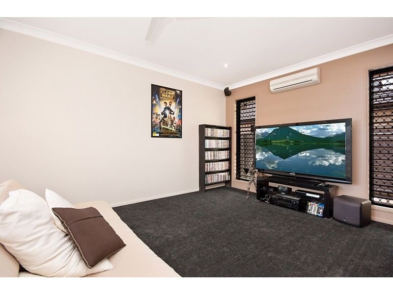 25 Dungurra Place, Bushland Beach QLD 4818