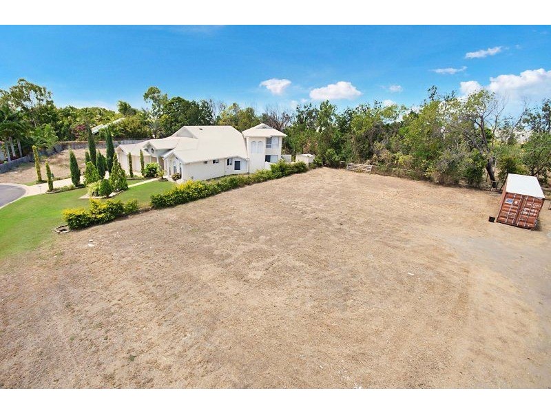 54 Livistonia Close, Bushland Beach QLD 4818