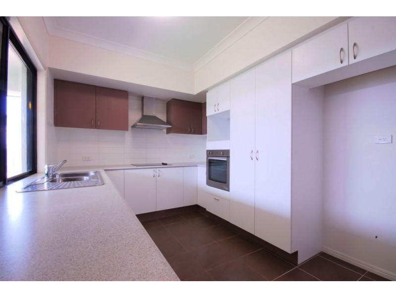 143 Daintree Drive, Bushland Beach QLD 4818