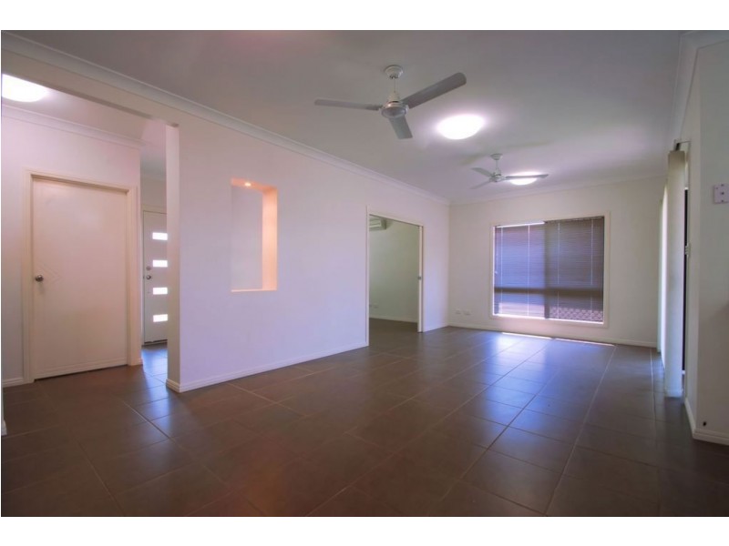 143 Daintree Drive, Bushland Beach QLD 4818